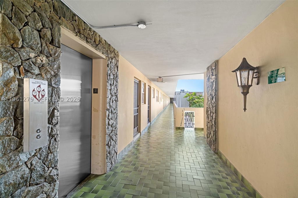 Real estate property located at 1690 191st St #314-1, Miami-dade, Jade Winds Group Bamboo G, Miami, FL