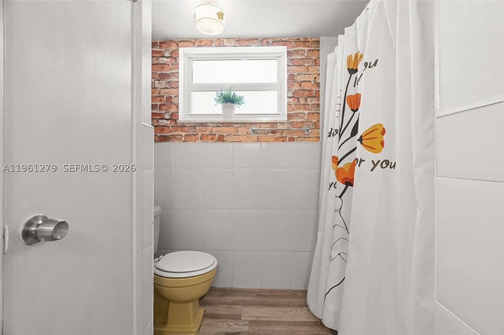 Real estate property located at 1690 191st St #314-1, Miami-dade, Jade Winds Group Bamboo G, Miami, FL
