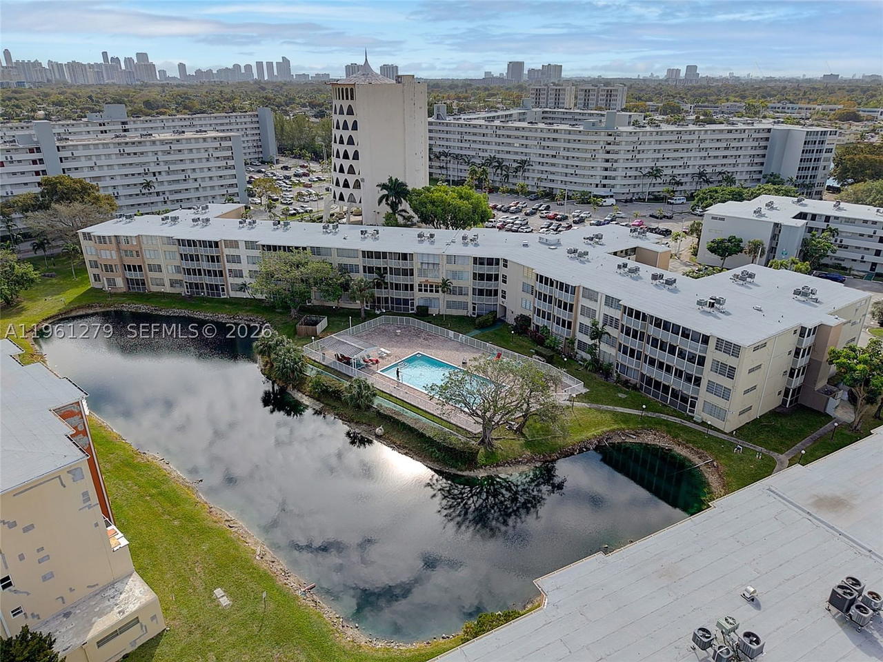 Real estate property located at 1690 191st St #314-1, Miami-dade, Jade Winds Group Bamboo G, Miami, FL