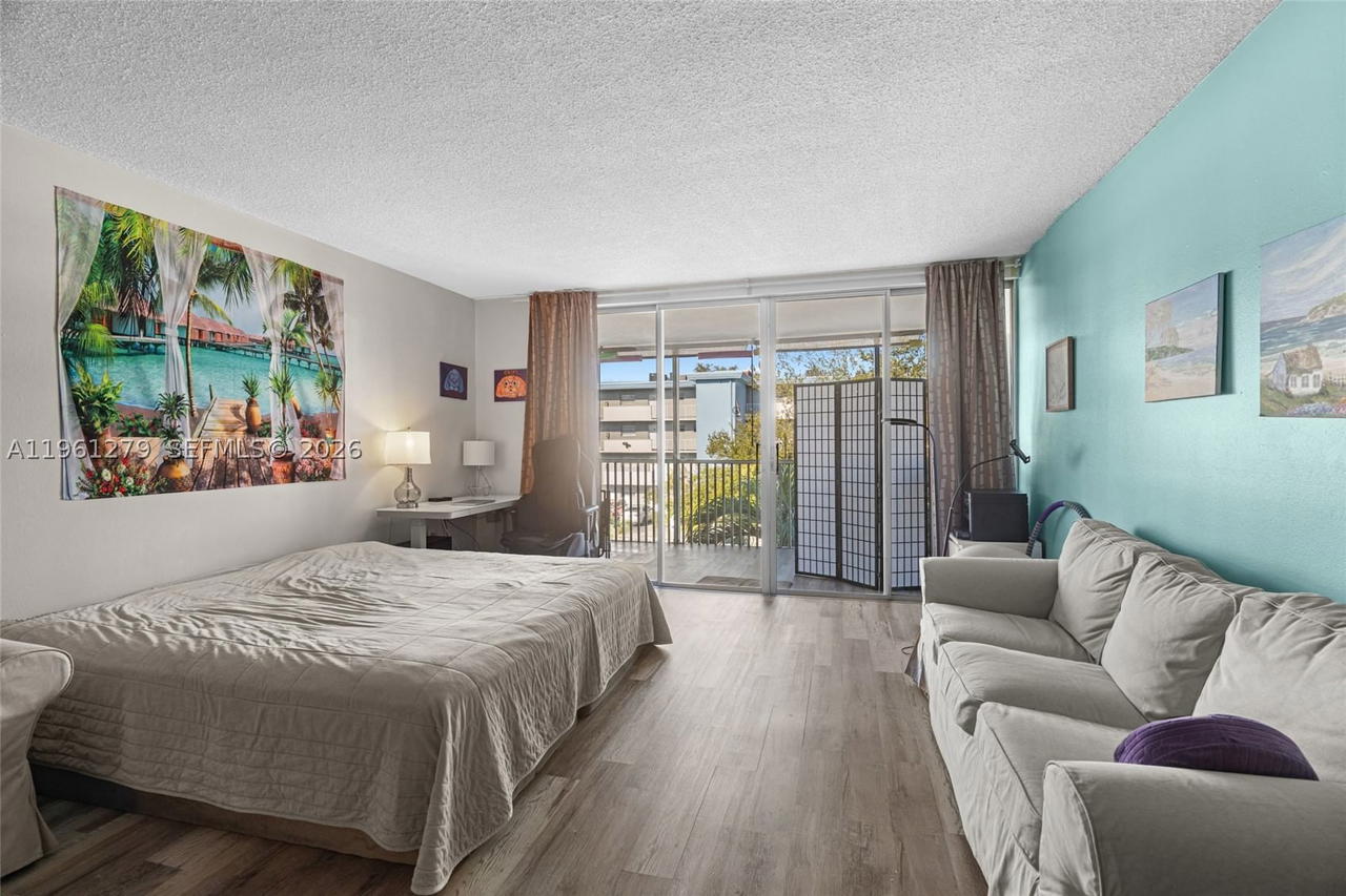Real estate property located at 1690 191st St #314-1, Miami-dade, Jade Winds Group Bamboo G, Miami, FL
