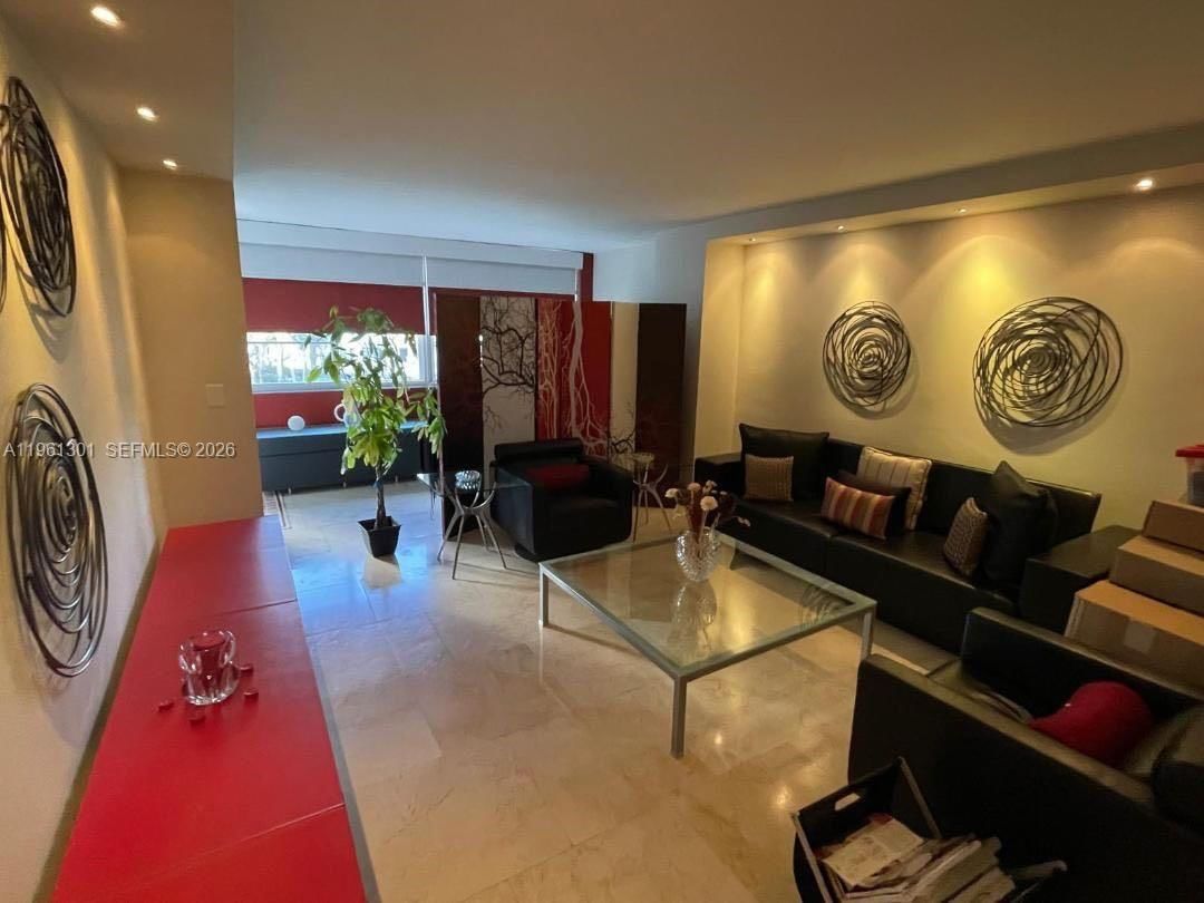 Real estate property located at 5005 Collins Ave #212, Miami-dade, The Carriage Club North C, Miami Beach, FL