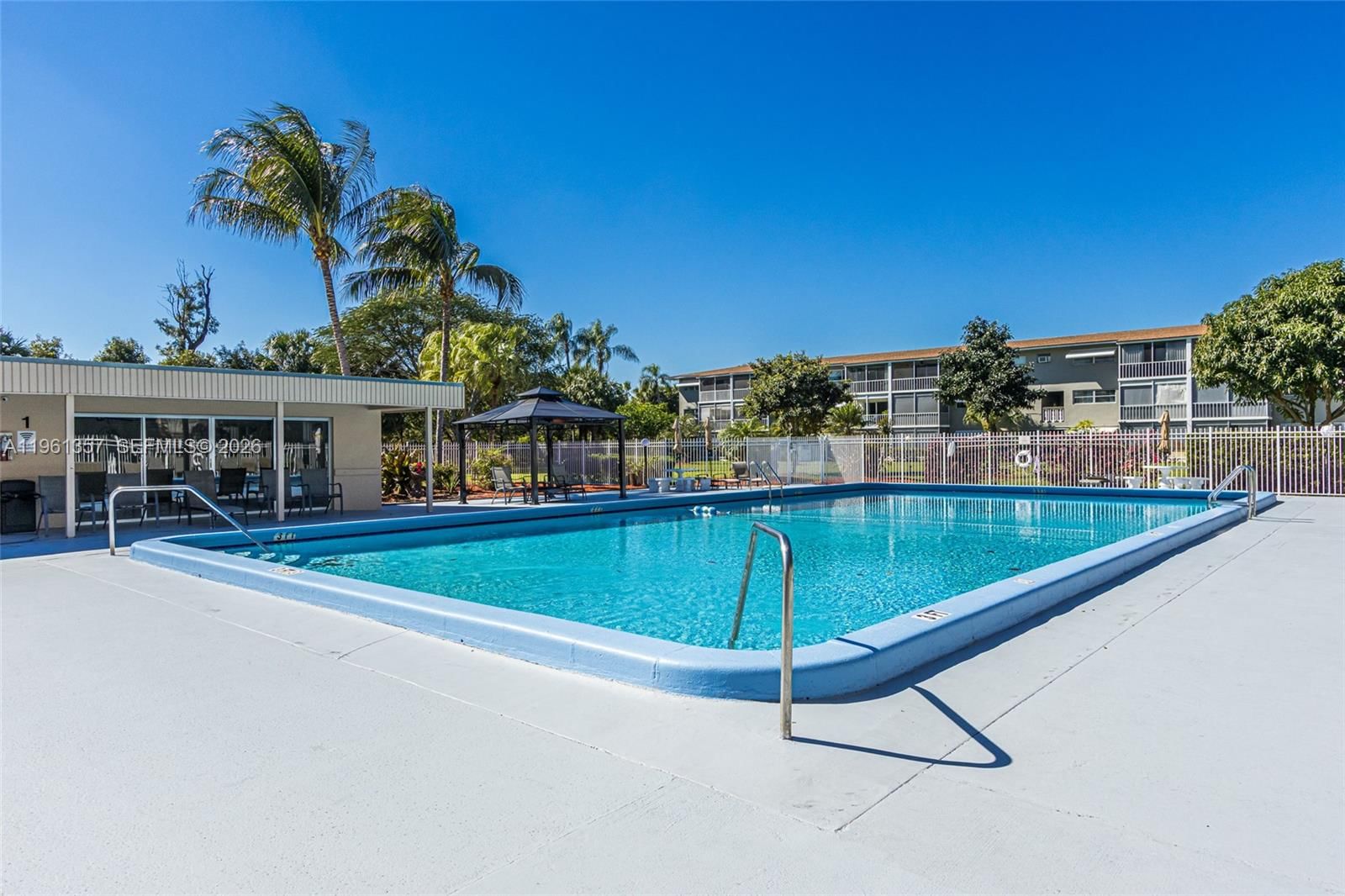 Real estate property located at 5100 Washington St #312, Broward, Hillcrest Country Club Ap, Hollywood, FL