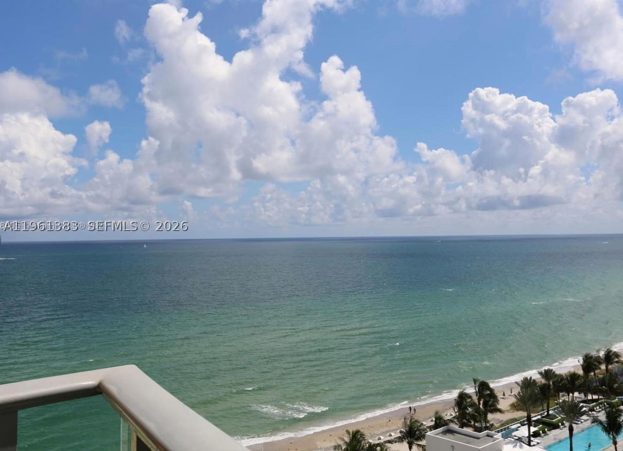 Real estate property located at 2501 Ocean Dr #1617, Broward, Wave Condo, Hollywood, FL