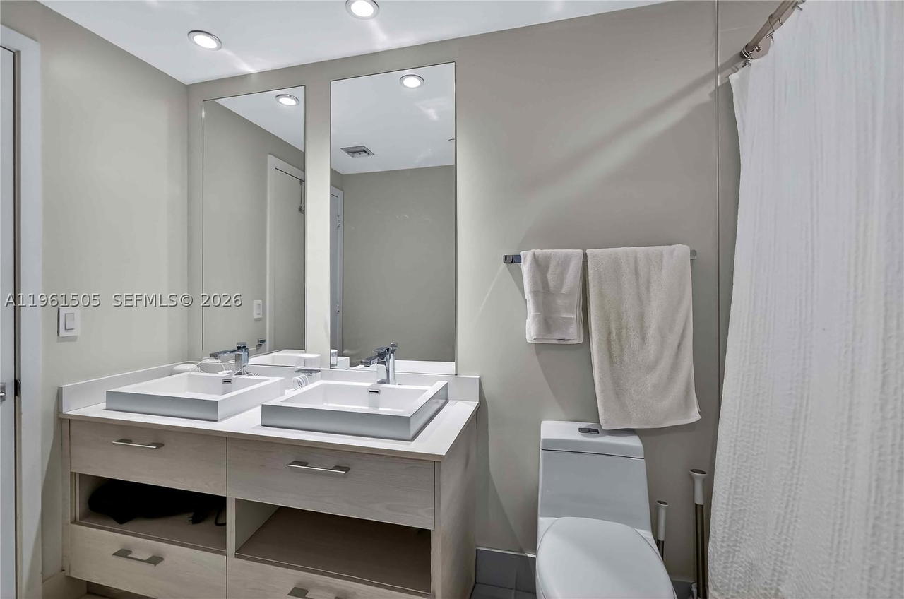 Real estate property located at 45 9th St #3807, Miami-dade, Brickell Heights East Con, Miami, FL