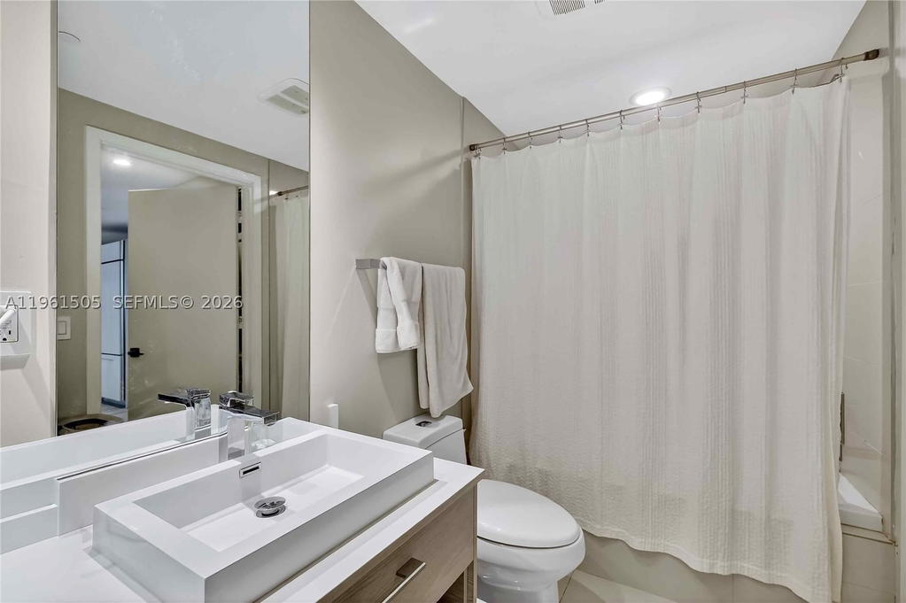 Real estate property located at 45 9th St #3807, Miami-dade, Brickell Heights East Con, Miami, FL