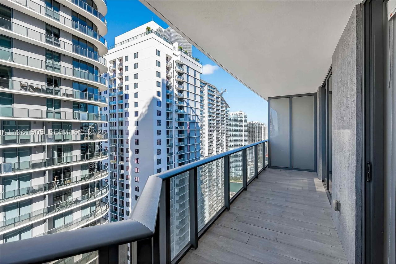 Real estate property located at 45 9th St #3807, Miami-dade, Brickell Heights East Con, Miami, FL