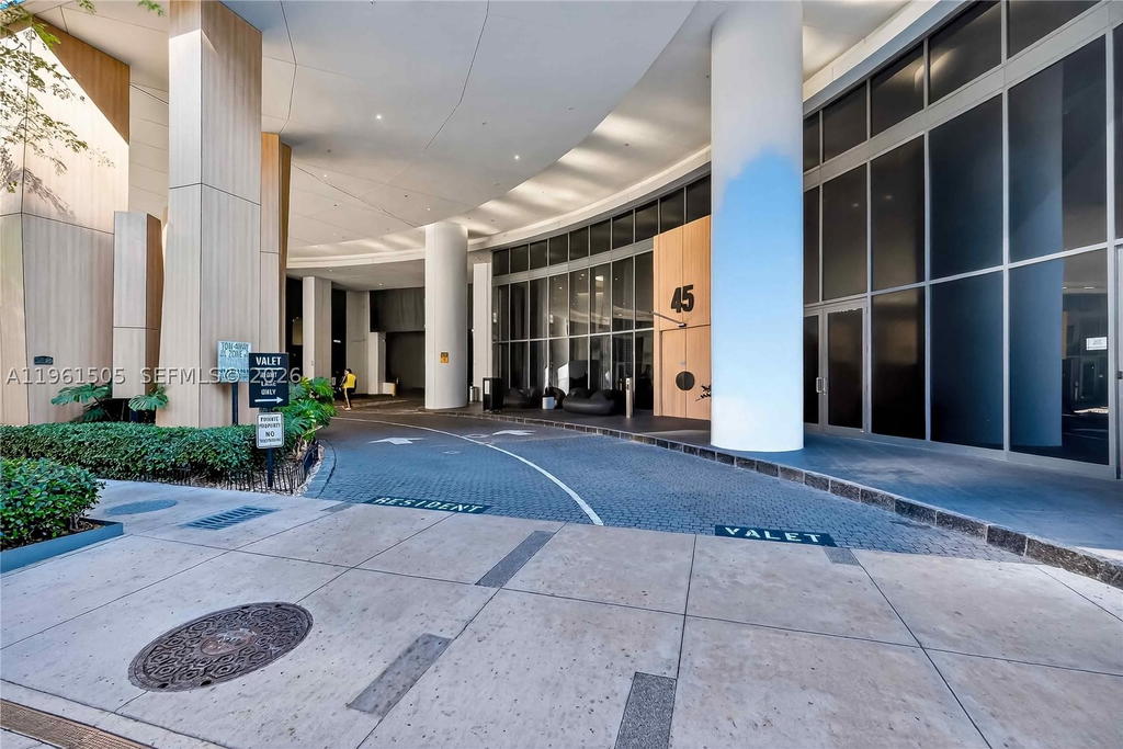 Real estate property located at 45 9th St #3807, Miami-dade, Brickell Heights East Con, Miami, FL
