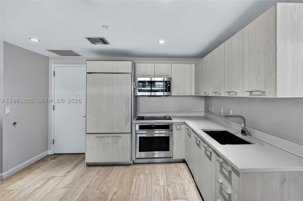 Real estate property located at 45 9th St #3807, Miami-dade, Brickell Heights East Con, Miami, FL