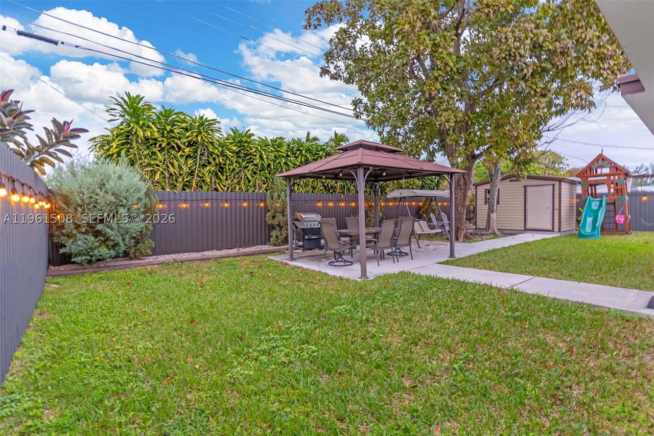 Real estate property located at 7585 28th St, Miami-dade, Central Miami Part 7, Miami, FL
