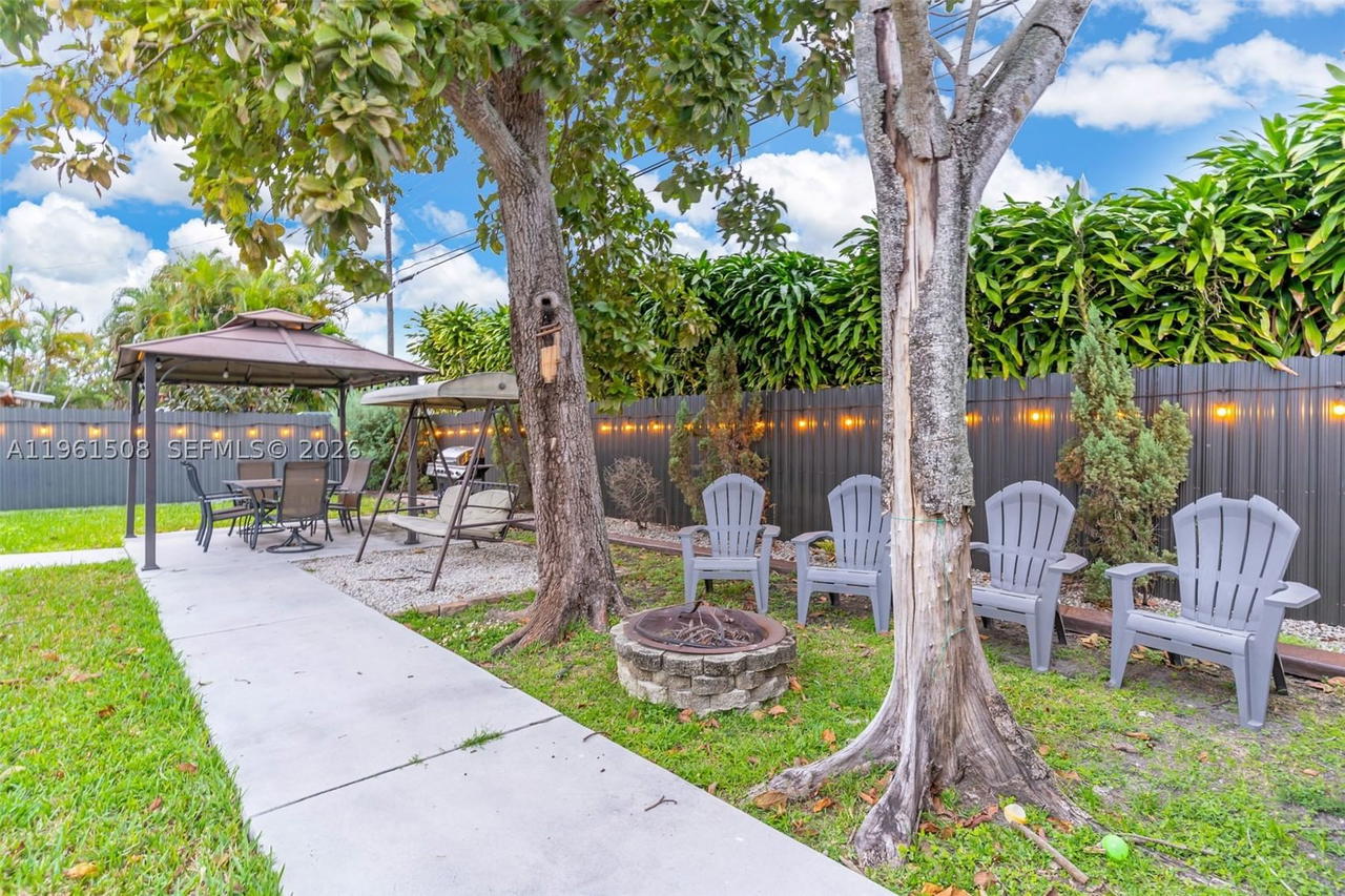 Real estate property located at 7585 28th St, Miami-dade, Central Miami Part 7, Miami, FL