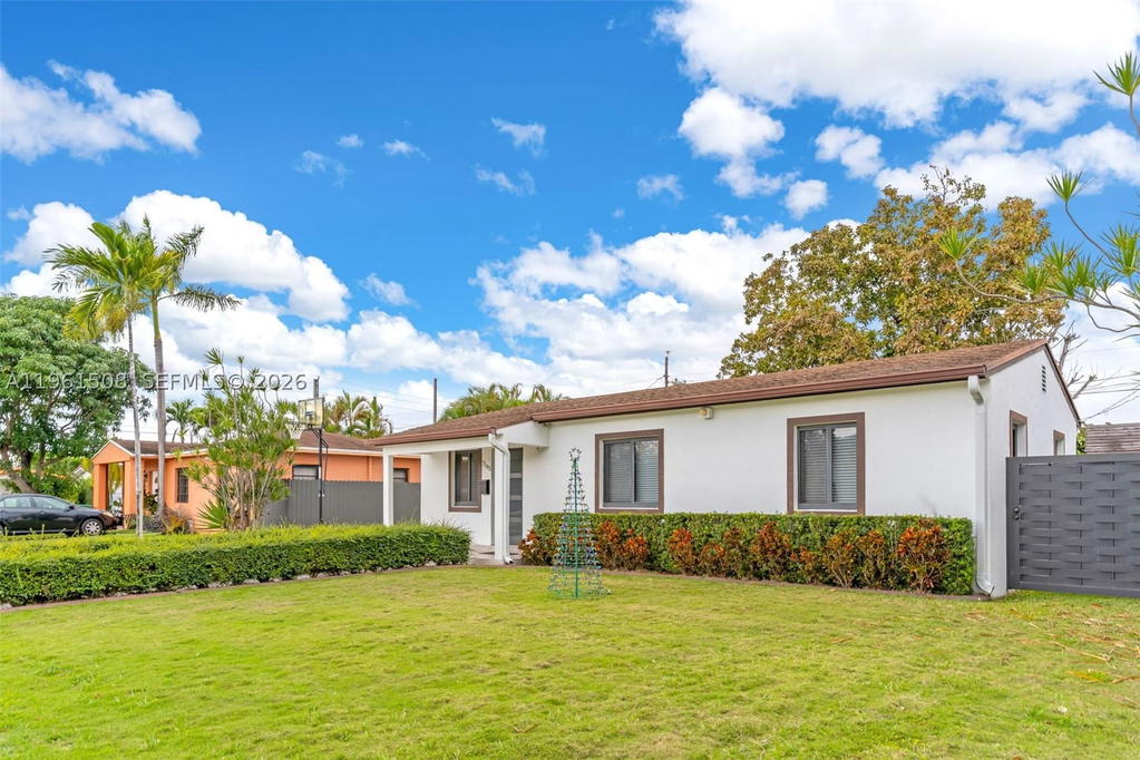 Real estate property located at 7585 28th St, Miami-dade, Central Miami Part 7, Miami, FL