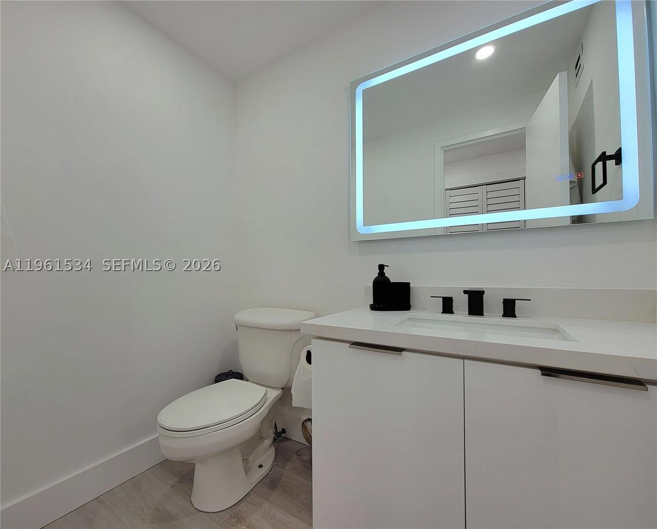 Real estate property located at 3505 Ocean Dr #218, Broward, Alexander Towers Condo, Hollywood, FL