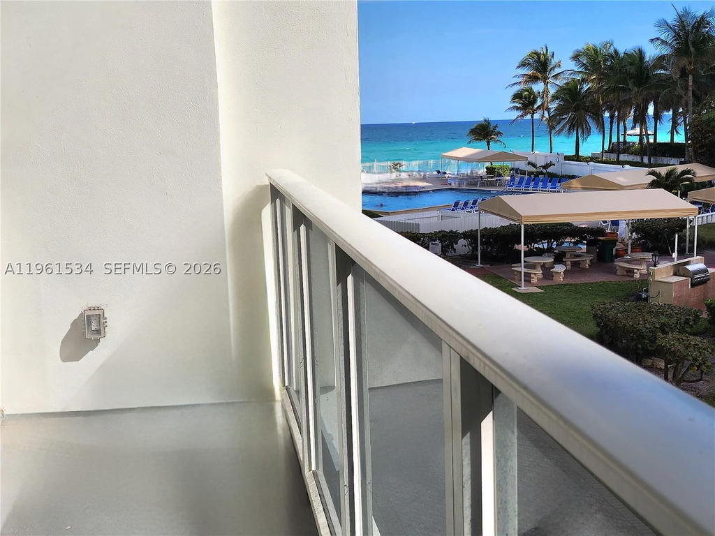 Real estate property located at 3505 Ocean Dr #218, Broward, Alexander Towers Condo, Hollywood, FL