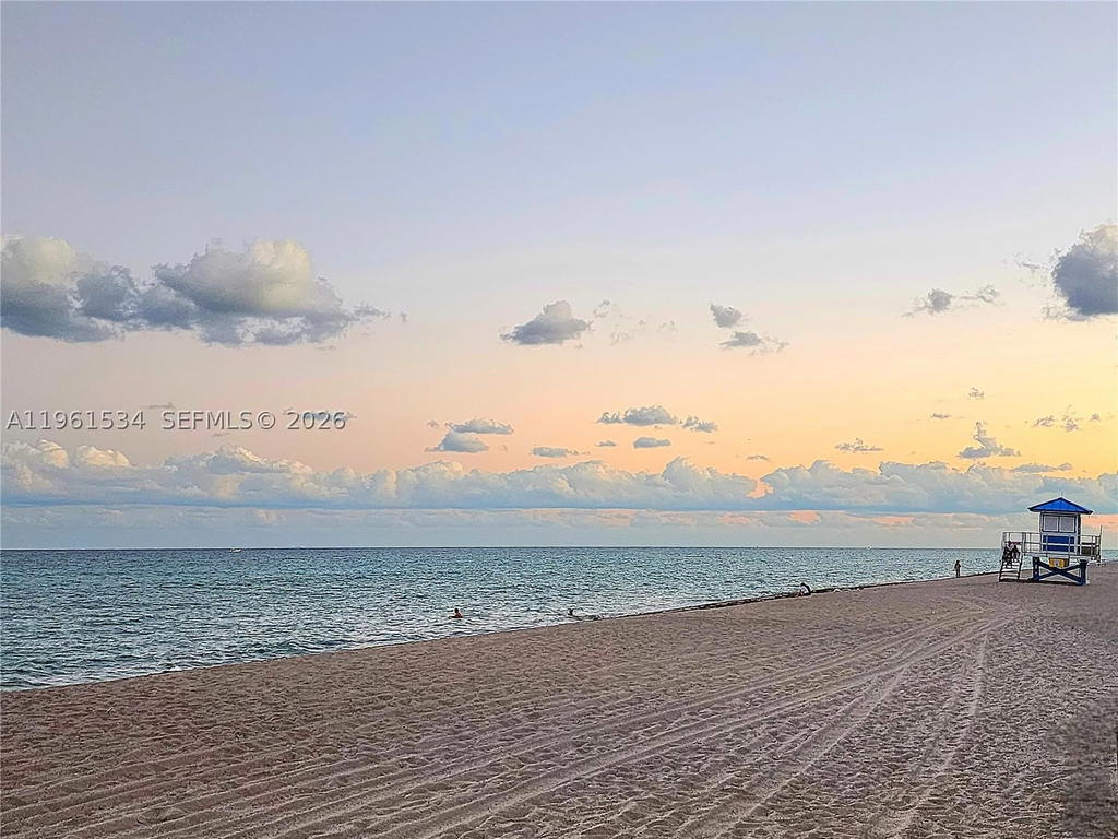 Real estate property located at 3505 Ocean Dr #218, Broward, Alexander Towers Condo, Hollywood, FL