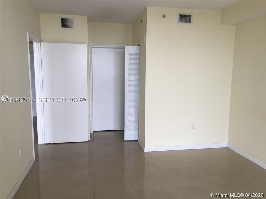 Real estate property located at 1 Glen Royal Pkwy #1404, Miami-dade, Altos De Miami Condo, Miami, FL