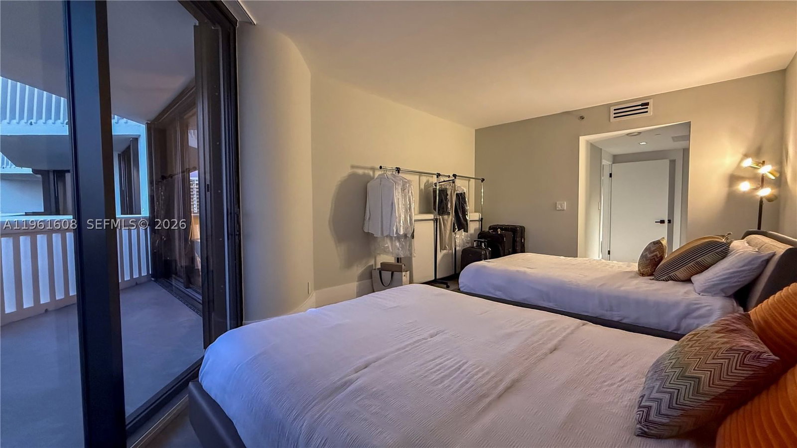 Real estate property located at 2000 Island Blvd #2404, Miami-dade, 2000 Isl Blvd Williams Is, Aventura, FL