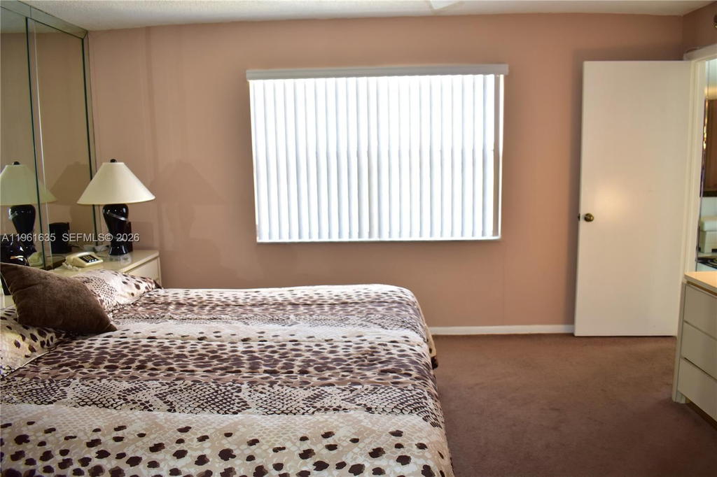Real estate property located at 9201 Sunrise Lakes Blvd #308, Broward, Sunrise Lakes 108 Condo, Sunrise, FL