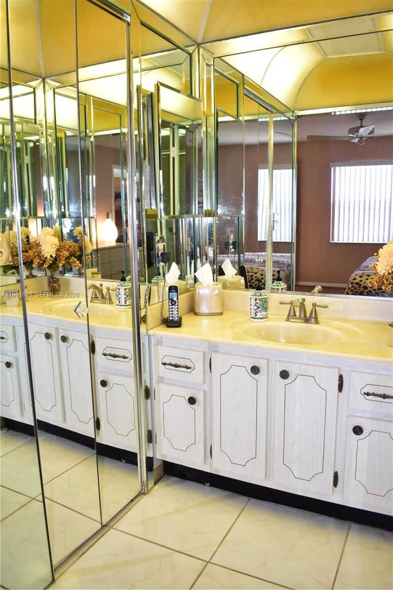 Real estate property located at 9201 Sunrise Lakes Blvd #308, Broward, Sunrise Lakes 108 Condo, Sunrise, FL