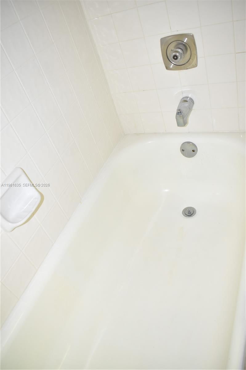 Real estate property located at 9201 Sunrise Lakes Blvd #308, Broward, Sunrise Lakes 108 Condo, Sunrise, FL