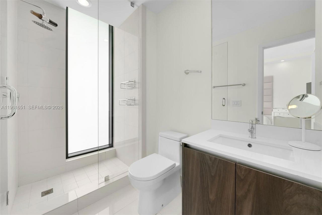 Real estate property located at 480 31st St #3401, Miami-dade, Gran Paraiso Condo, Miami, FL