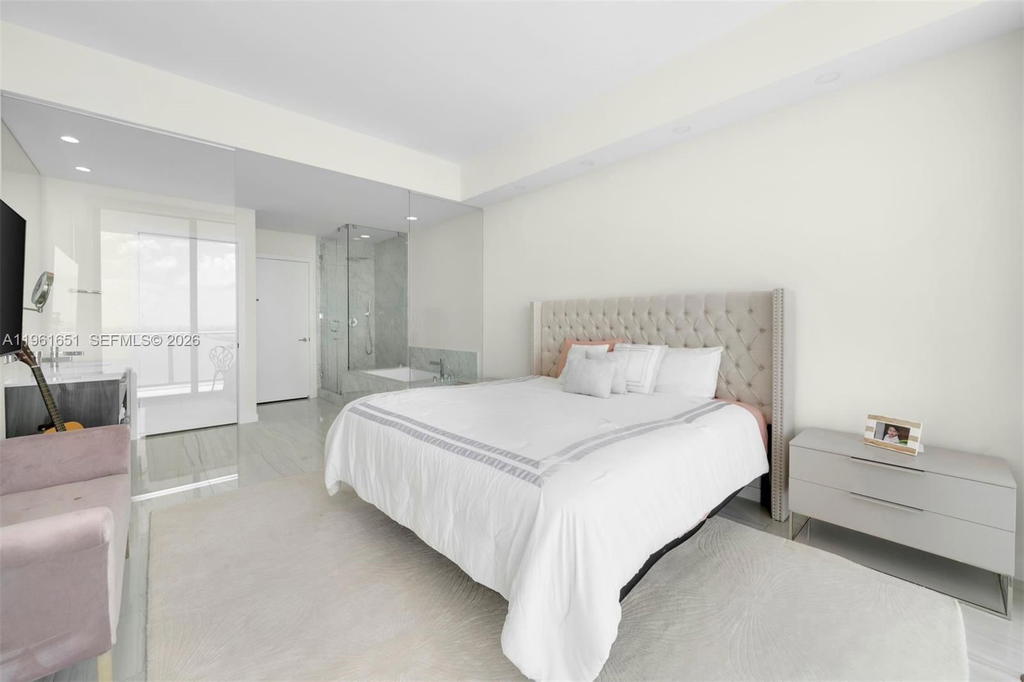 Real estate property located at 480 31st St #3401, Miami-dade, Gran Paraiso Condo, Miami, FL