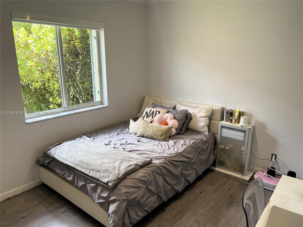 Real estate property located at 1605 Salerno Cir, Broward, Sectors 3 & 4 Boundary Pl, Weston, FL