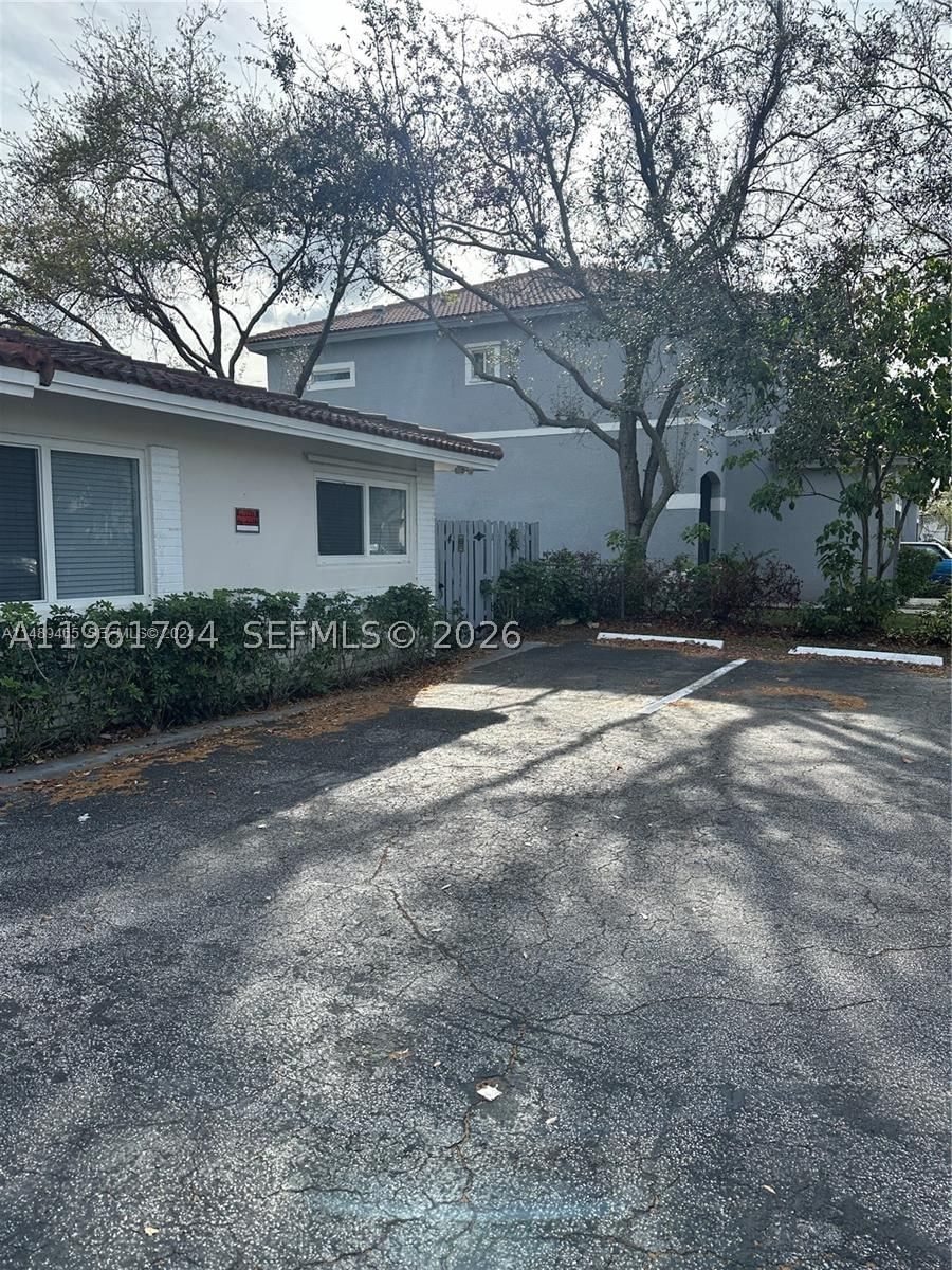 Real estate property located at 8704 38th Dr, Broward, Coral Springs Village Gre, Coral Springs, FL