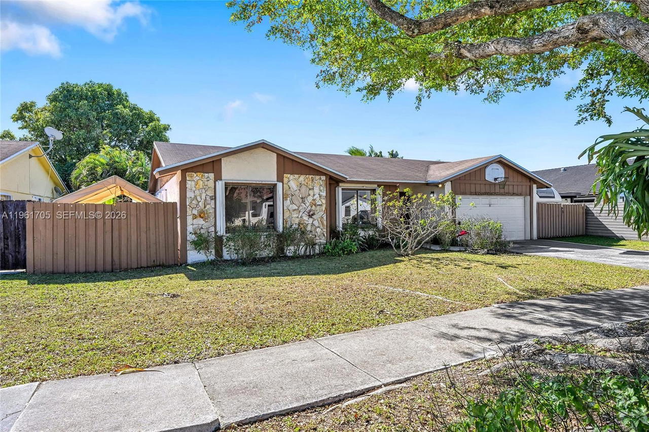 Real estate property located at 13010 119th St, Miami-dade, Shores Lindgren, Miami, FL