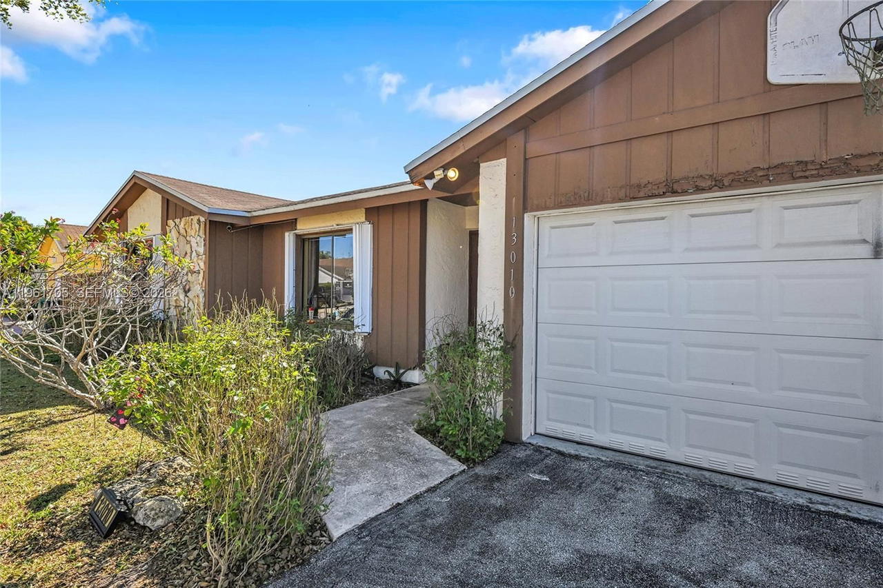Real estate property located at 13010 119th St, Miami-dade, Shores Lindgren, Miami, FL
