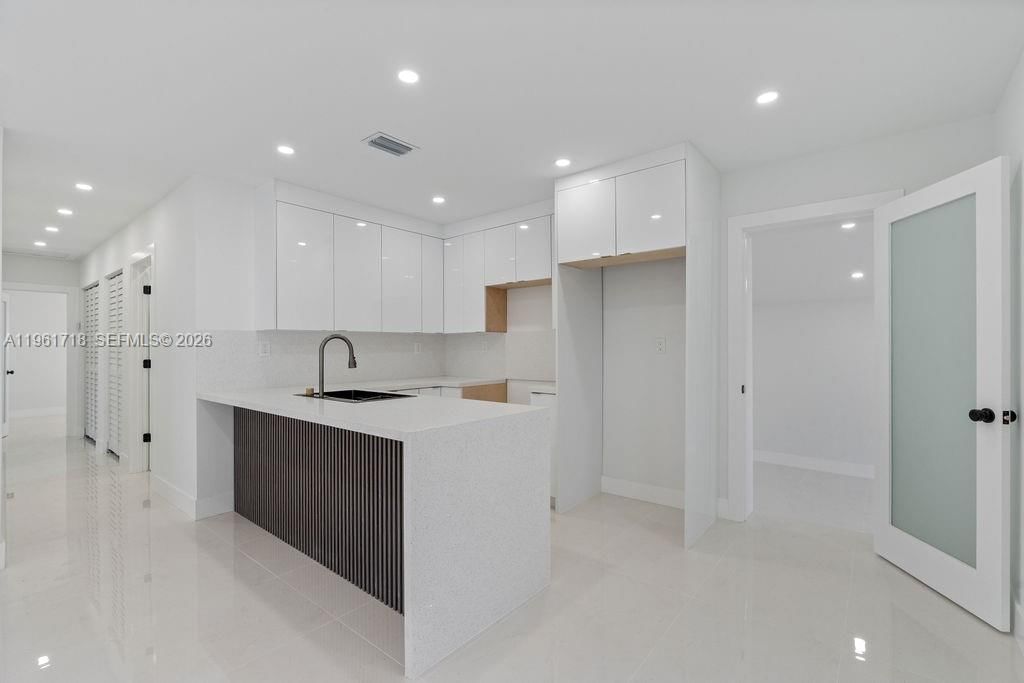 Real estate property located at 860 70th St, Miami-dade, Henry Ford Sub No 2, Miami, FL