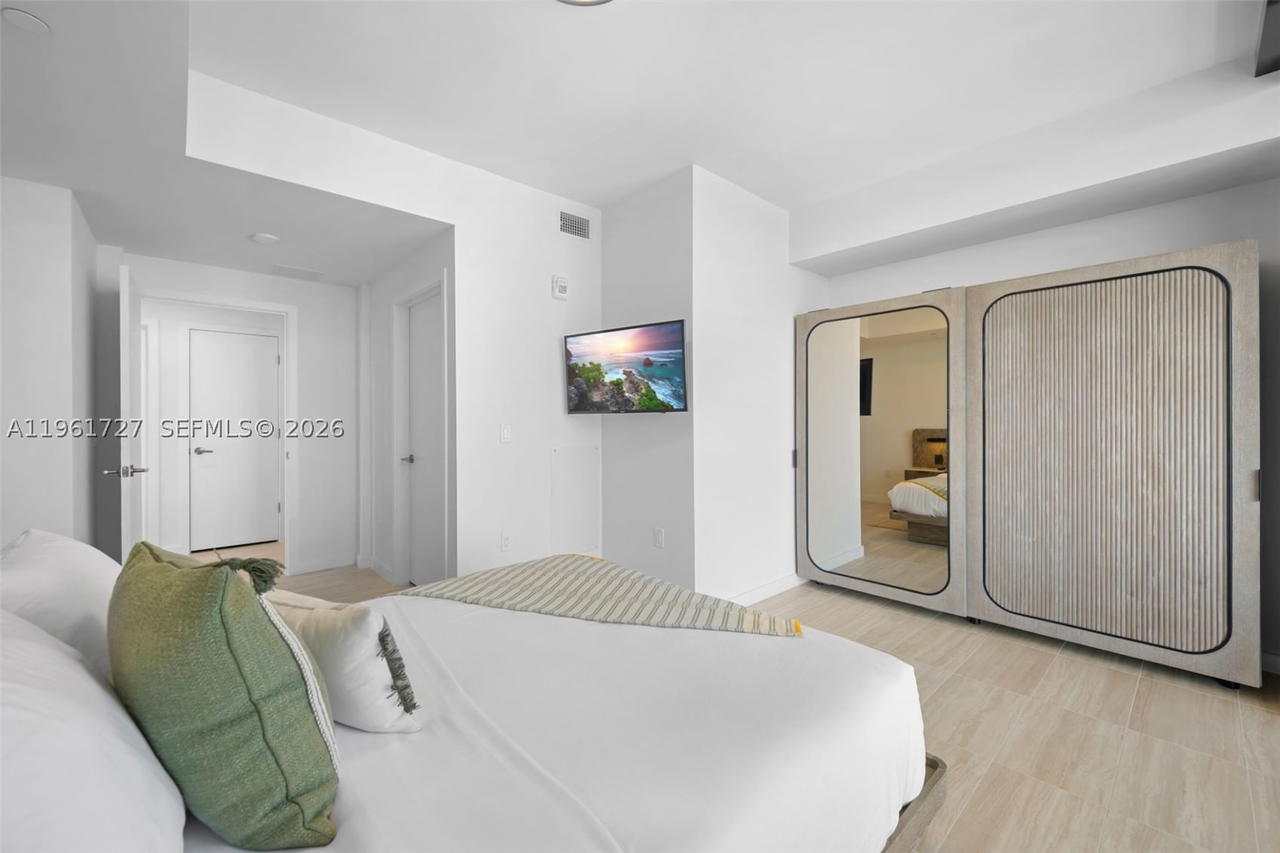 Real estate property located at 580 72nd St #1210, Miami-dade, 72 Park, Miami Beach, FL