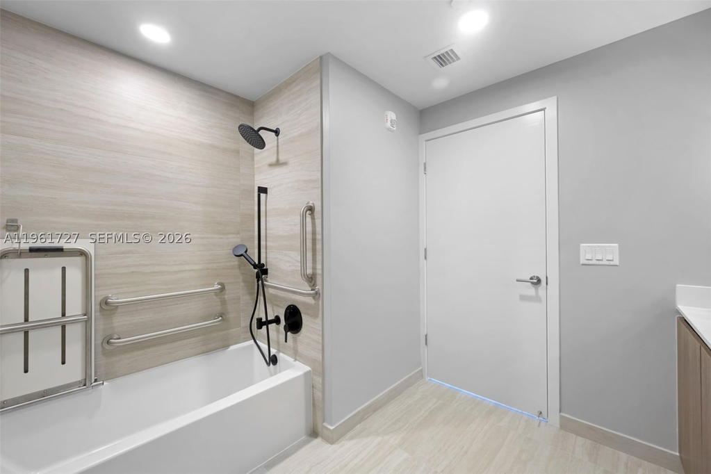 Real estate property located at 580 72nd St #1210, Miami-dade, 72 Park, Miami Beach, FL