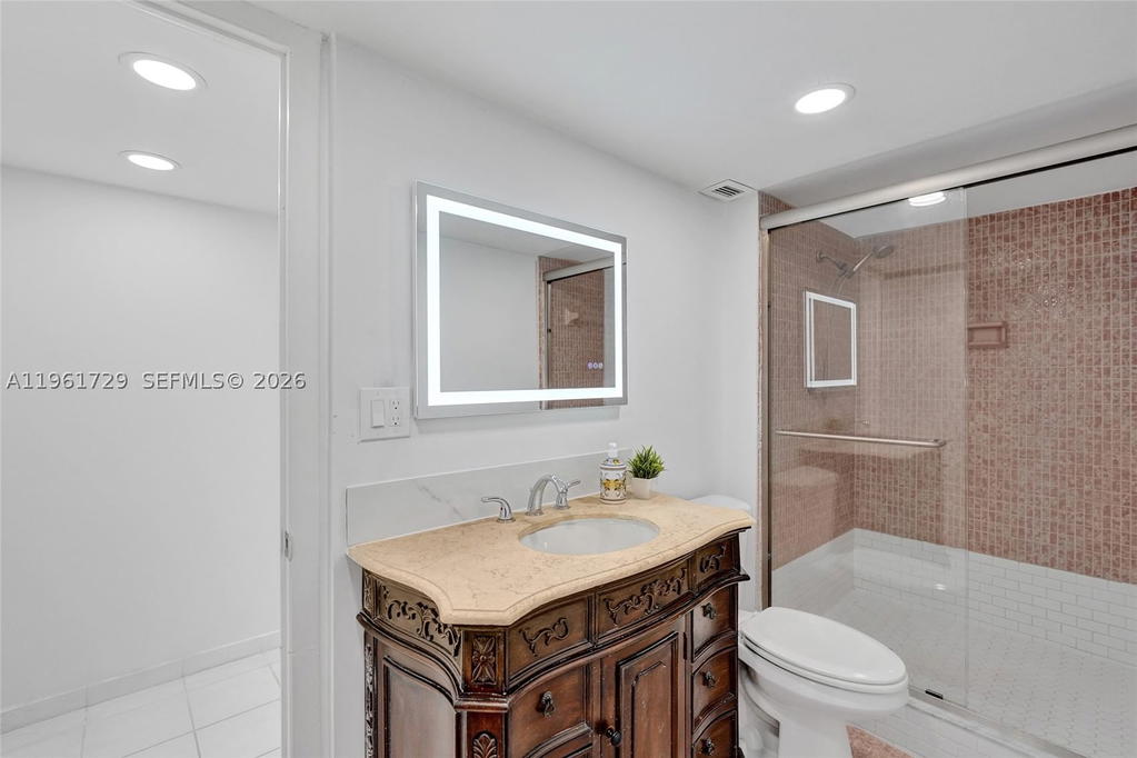 Real estate property located at 1600 Ocean Dr #16B, Broward, Allington Towers Condo, Hollywood, FL