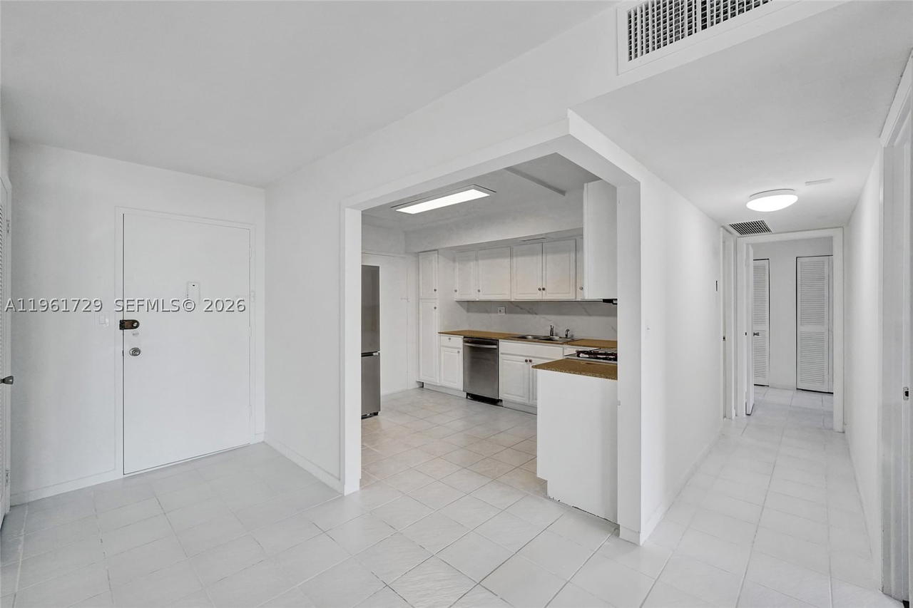 Real estate property located at 1600 Ocean Dr #16B, Broward, Allington Towers Condo, Hollywood, FL