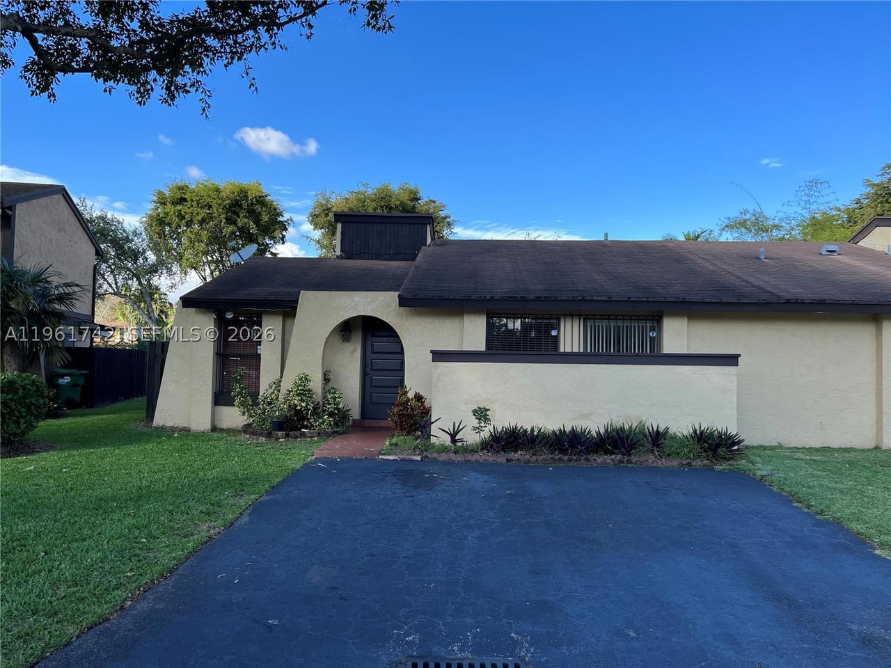 Real estate property located at 12713 70th Ln, Miami-dade, Woodgate, Miami, FL