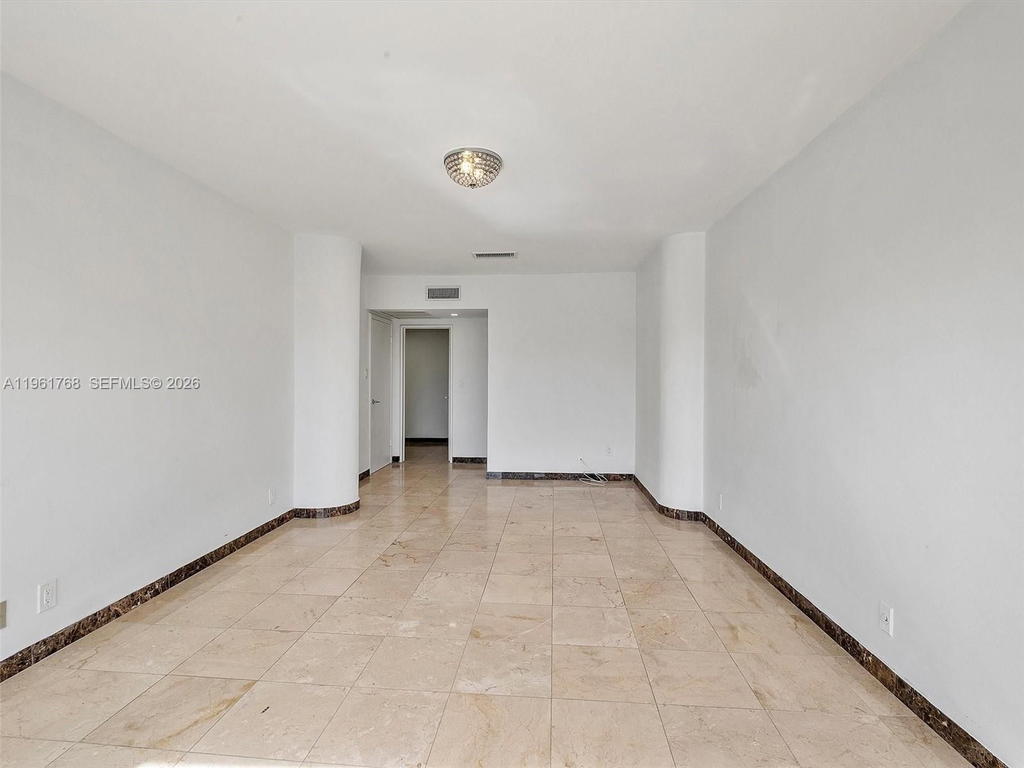 Real estate property located at 900 Bay Dr #1012, Miami-dade, King Cole Condo, Miami Beach, FL