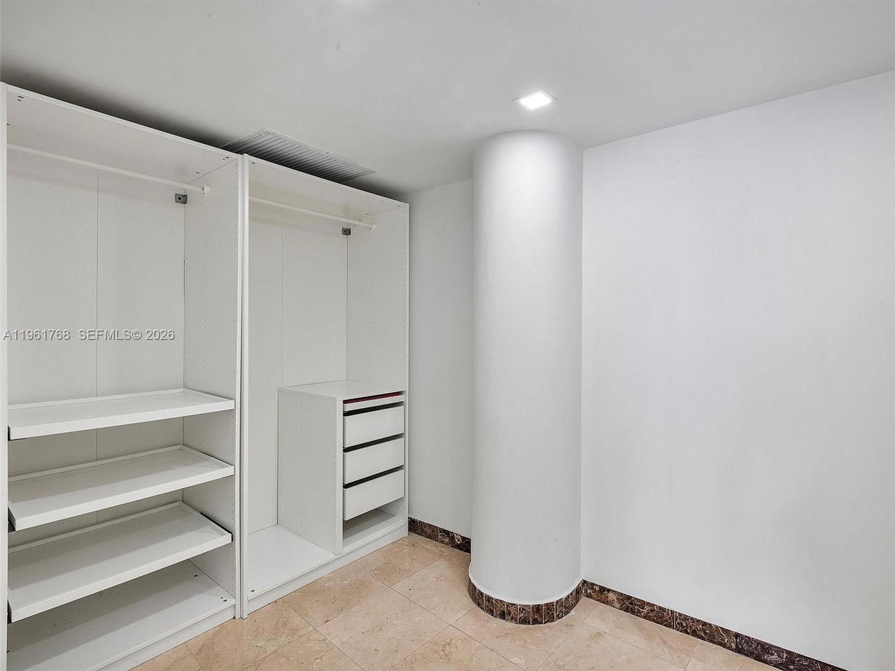 Real estate property located at 900 Bay Dr #1012, Miami-dade, King Cole Condo, Miami Beach, FL