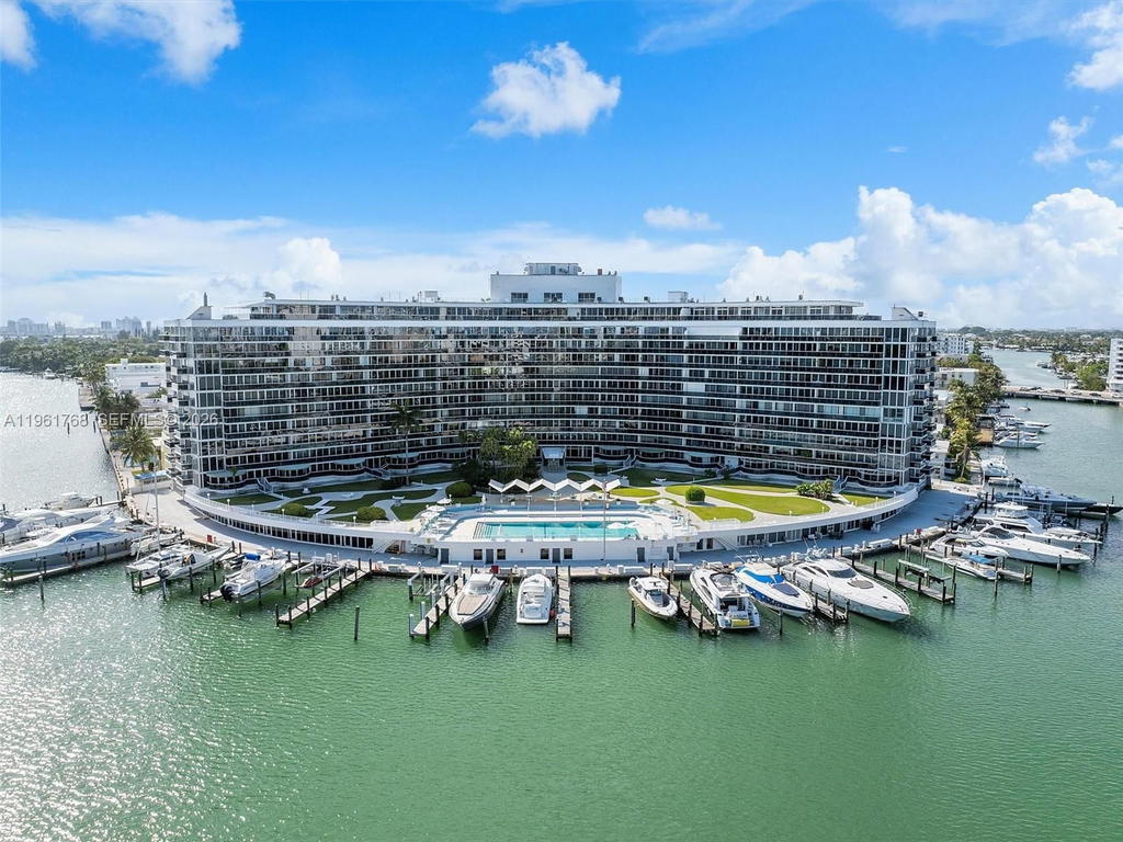 Real estate property located at 900 Bay Dr #1012, Miami-dade, King Cole Condo, Miami Beach, FL