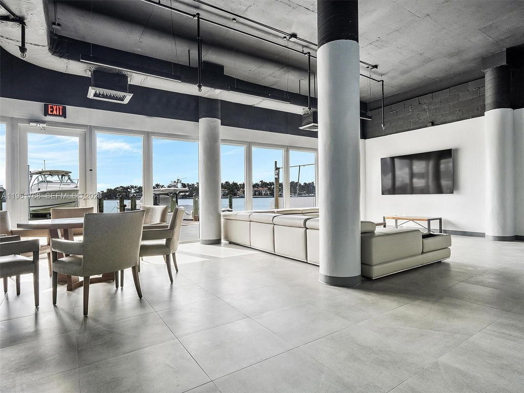 Real estate property located at 900 Bay Dr #1012, Miami-dade, King Cole Condo, Miami Beach, FL