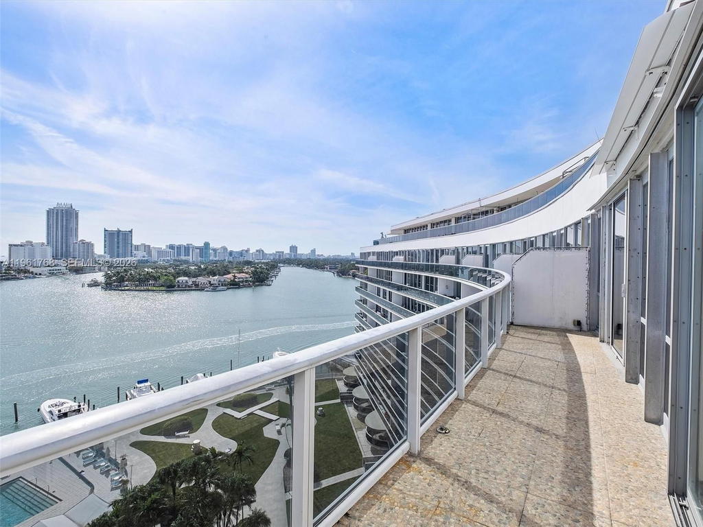 Real estate property located at 900 Bay Dr #1012, Miami-dade, King Cole Condo, Miami Beach, FL