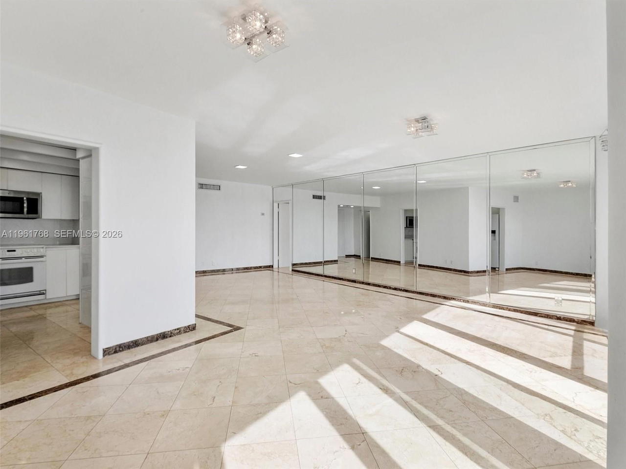 Real estate property located at 900 Bay Dr #1012, Miami-dade, King Cole Condo, Miami Beach, FL