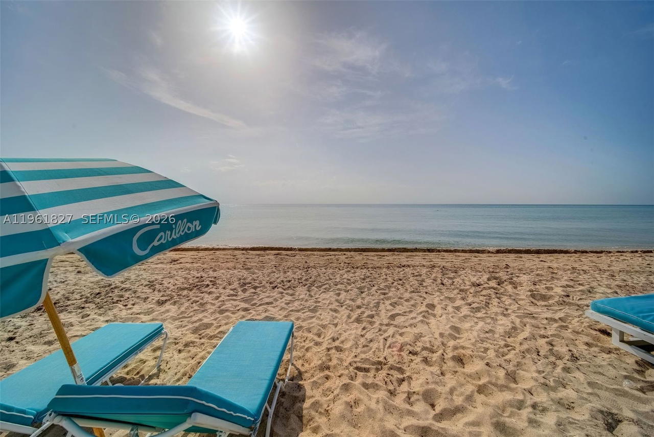 Real estate property located at 6801 Collins Ave #1110 (Door 1106), Miami-dade, Central Carillon Beach Co, Miami Beach, FL