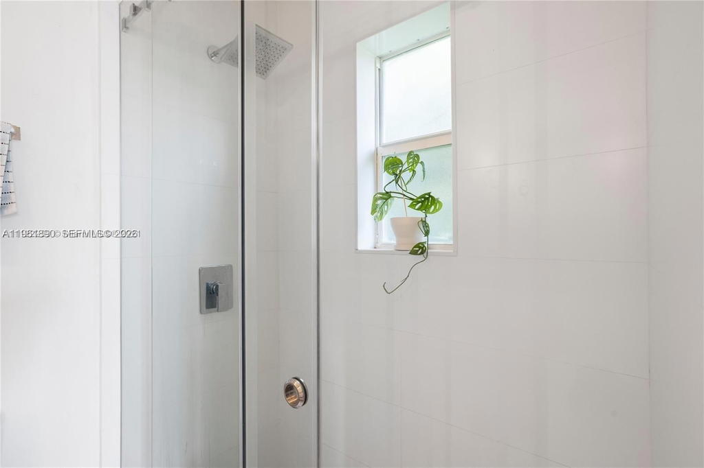 Real estate property located at 935 10th St #3, Miami-dade, Villa Lucca South Condo, Miami Beach, FL