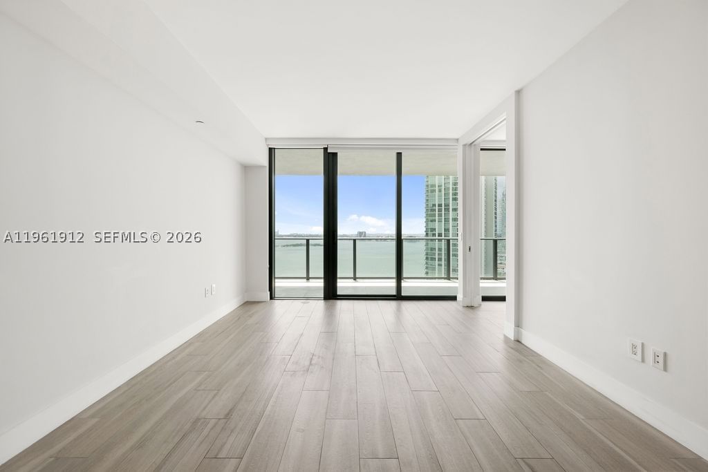 Real estate property located at 650 32nd St #2205, Miami-dade, Paraiso Bay Condo, Miami, FL