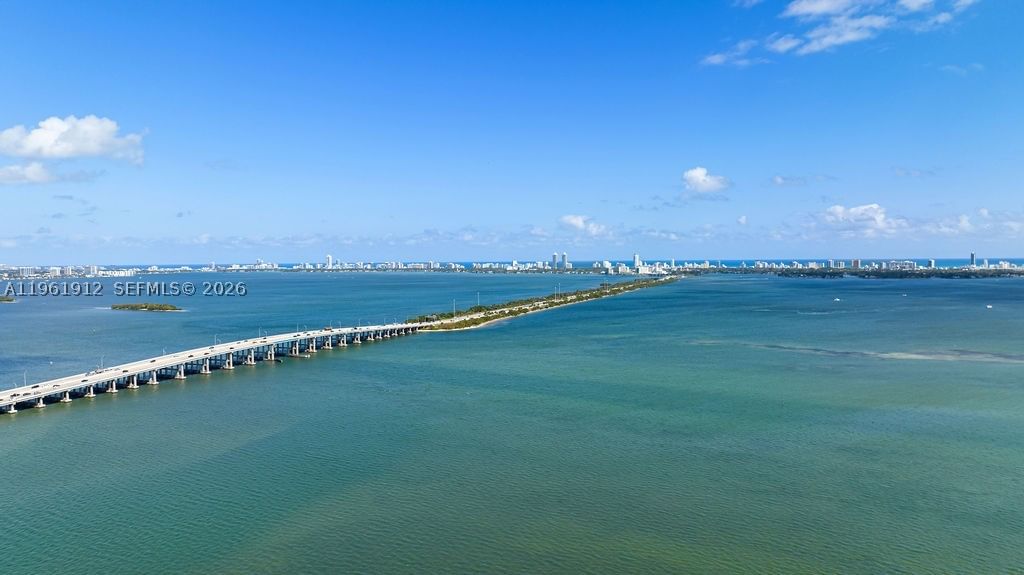 Real estate property located at 650 32nd St #2205, Miami-dade, Paraiso Bay Condo, Miami, FL