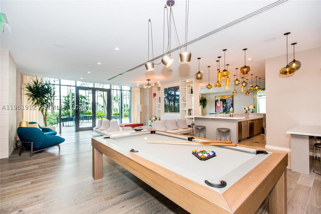 Real estate property located at 650 32nd St #2205, Miami-dade, Paraiso Bay Condo, Miami, FL