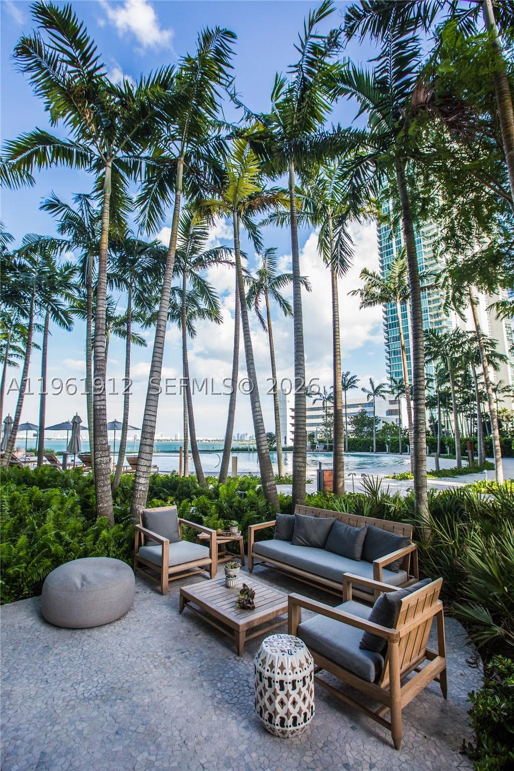 Real estate property located at 650 32nd St #2205, Miami-dade, Paraiso Bay Condo, Miami, FL