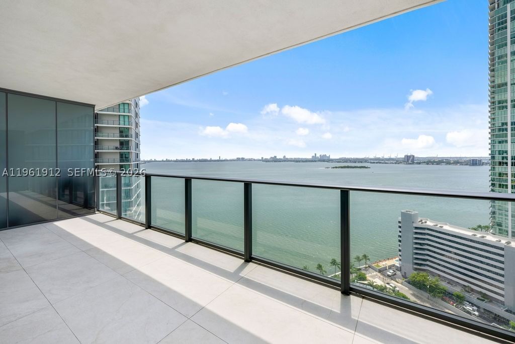 Real estate property located at 650 32nd St #2205, Miami-dade, Paraiso Bay Condo, Miami, FL