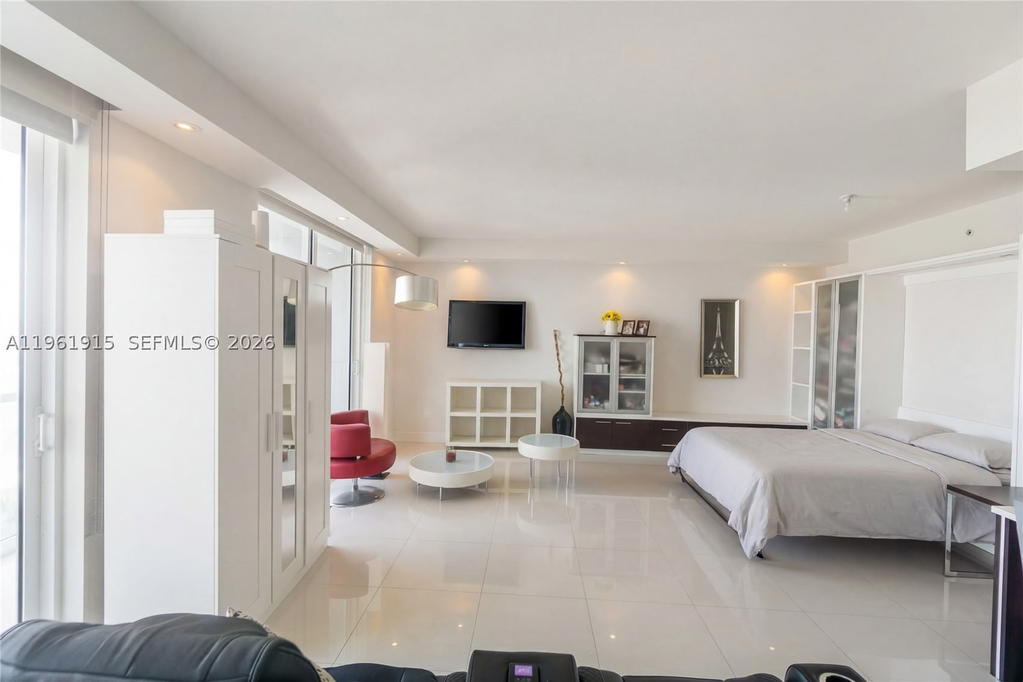Real estate property located at 253 2nd St #3105, Miami-dade, Vizcayne South Condo, Miami, FL