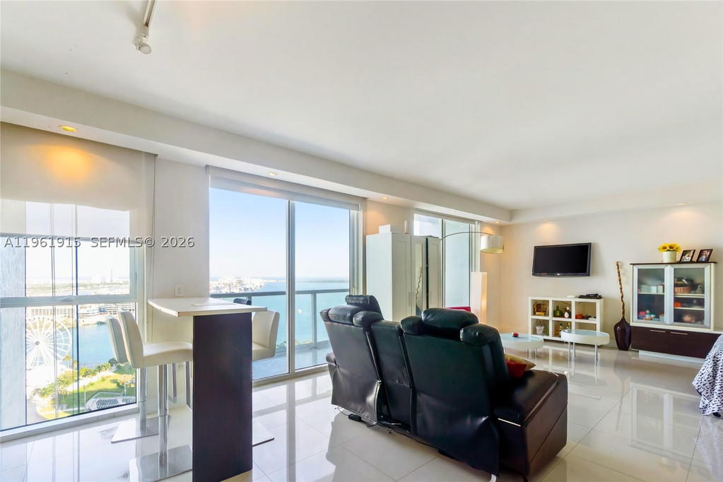 Real estate property located at 253 2nd St #3105, Miami-dade, Vizcayne South Condo, Miami, FL
